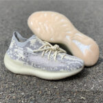 کفش پیاده روی آدیداس مدل YEEZY BOOST 350 V3 - تصویر 4
